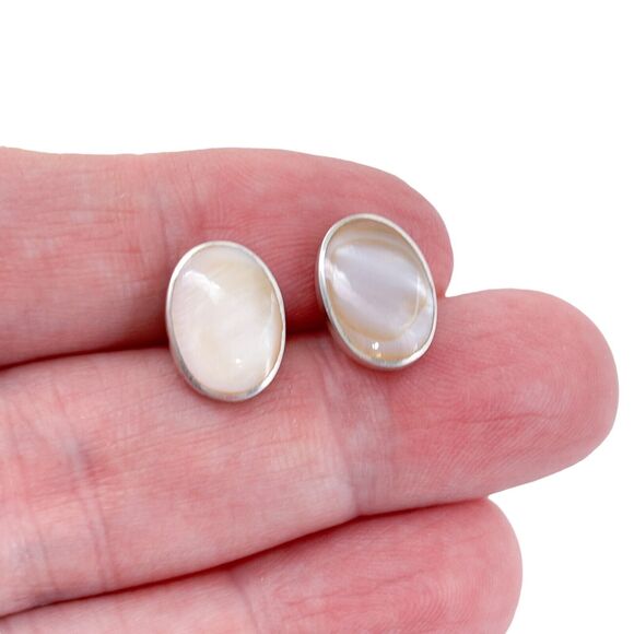 Vintage Sterling Silver 925 Oval Mother of Pearl Stud Earrings - Picture 1 of 7